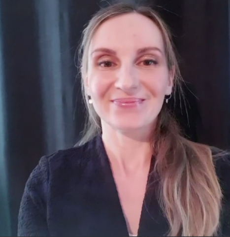 Yana from London (videoreview)